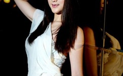 能播放的人与Zoom